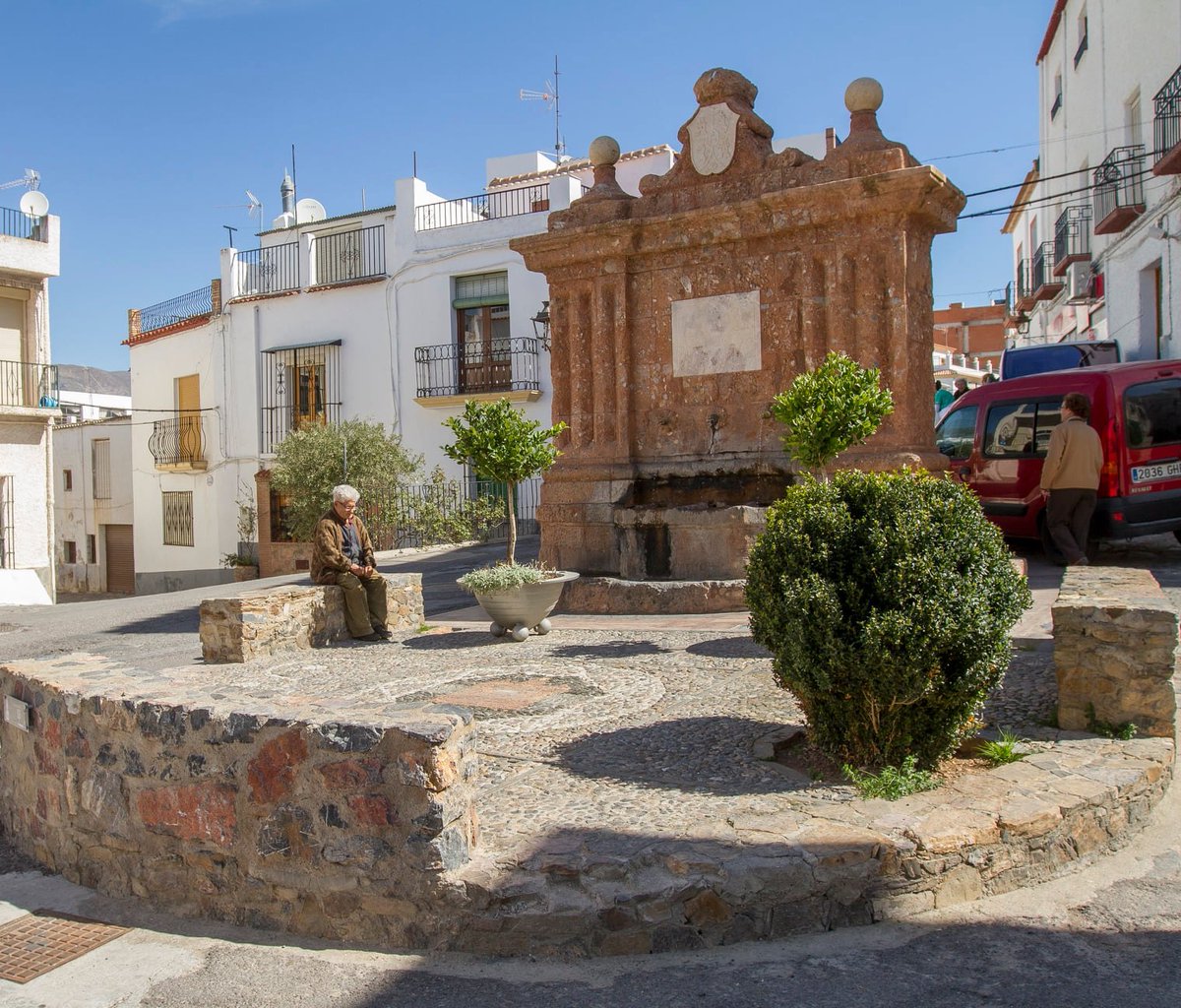 Costa_Almeria's tweet photo. 🤔¿Cuál es tu plan para este puente? Desde #CostaDeAlmería queremos invitaros a visitar la Alpujarra almeriense. 
🔝Todos los pueblos que la componen son dignos de ver y para muestra, una foto de algunos de ellos: 
➡Fondón 
➡Laujar
➡Canjáyar
➡Bayárcal https://t.co/LWkVW392kz