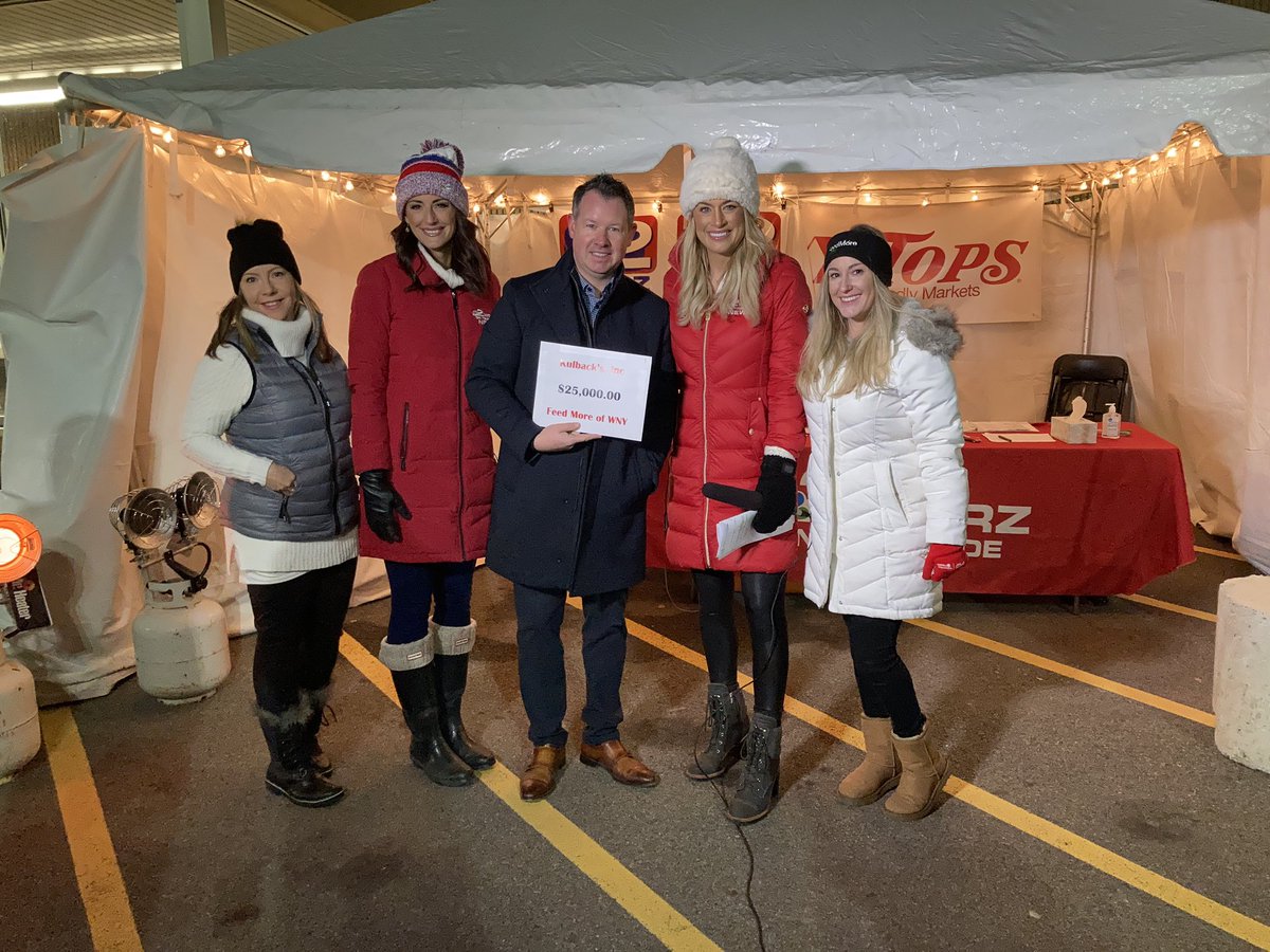 feedmorewny's tweet photo. WOW thank you Kulback’s Inc for this incredible $25,000 gift for #Food2Families which will go SO far to help our neighbors in need!!!! @WGRZ @TopsMarkets @townsquaremedia https://t.co/gDcMn43SPV