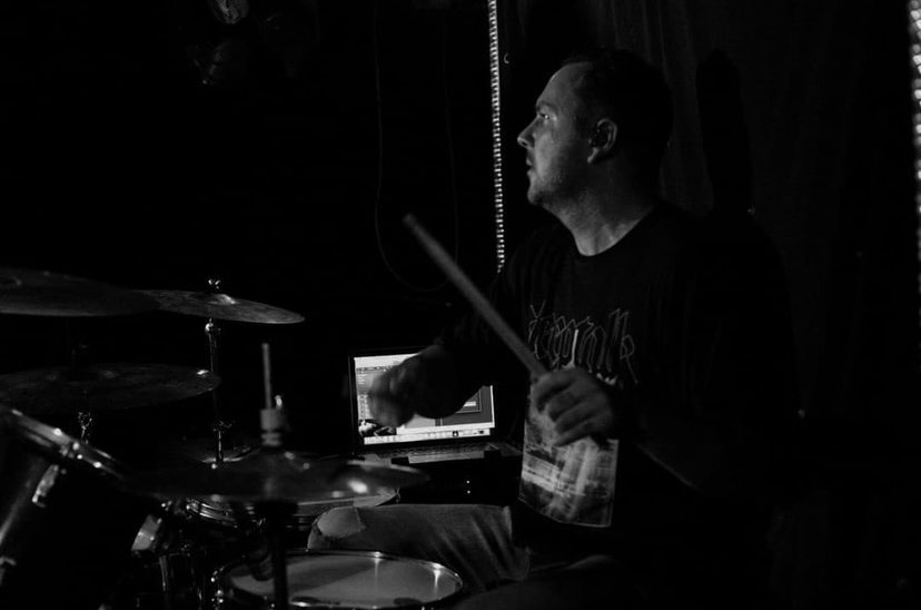 In the zone 🙏🏼 feeling thankful for the opportunity to perform so much recently.

Taken at @thephoenixhw Thanks @islamayphoto_ for the pic.

Spotify pre-save link for <a href="/sandemasmusic/">sandemasmusic</a> debut release bit.ly/3HGw8Tr

@collisiondrumsticks <a href="/cosmicears/">Cosmic Ears</a> <a href="/istanbulmehmet/">Istanbul Mehmet</a> @sjcdrums