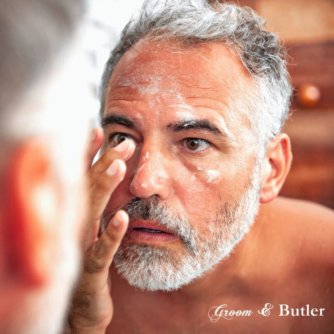 GroomandButler's tweet photo. Feel your skin getting drier this winter? When the humidity level outside drops, the water in your skin evaporates more quickly, making your skin feel dry and tight! ❄️

Book an appointment now to get a FREE skin consultation!

https://t.co/3lRc6ljtfZ
📞 07500 771347 https://t.co/nDuPSKNQRu