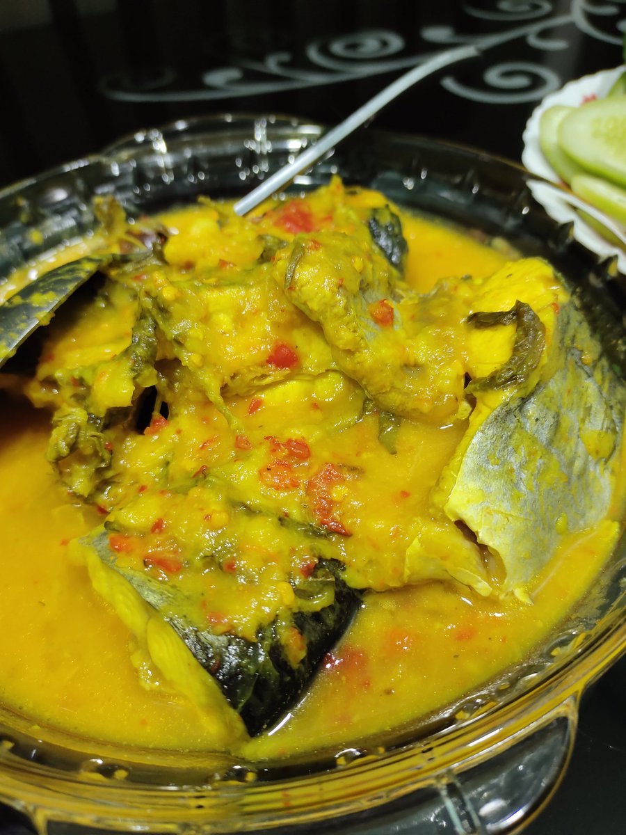 SBellaTalib's tweet photo. Alhamdulillah. Rezeki ari ne. 
🌻Ikan patin masak tempoyak
🌻Ikan pari bakar https://t.co/9laIyQnc7S