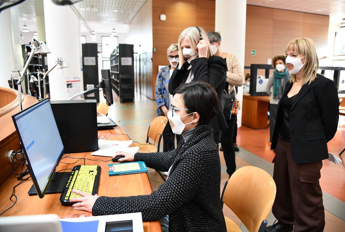 UNI_FIRENZE's tweet photo. Inaugurata presso la Biblioteca di Scienze Sociali #Unifi una nuova postazione di lavoro per studenti con disabilità visiva che agevola la consultazione di testi e documenti  e la ricerca bibliografica https://t.co/wj5thdZj2N
#giornatainternazionaledisabilità https://t.co/KSpEfjkGFV