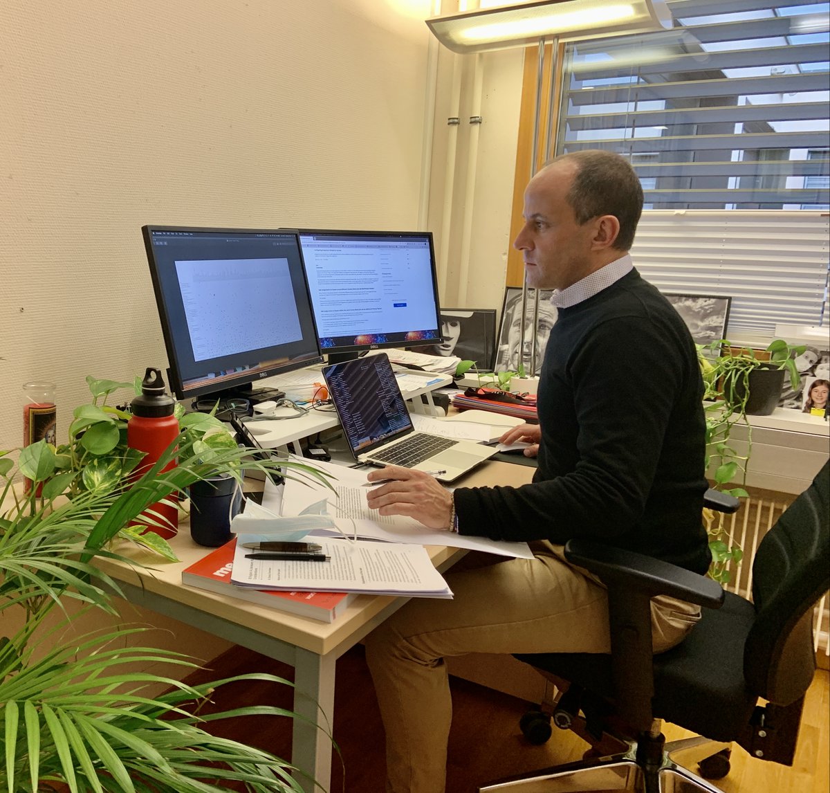 ISBasel's tweet photo. "It all works out in the end; if it hasn't worked out yet, it's not the end." This and other bits of wisdom from ISB Senior School Vice Principal of Academics Brent McAvoy in the link below:
https://t.co/IxxP8w8uPR
#ISBasel #ISBasellearns #IBDP #IBDiplomaProgram https://t.co/tQYqWBPzm7
