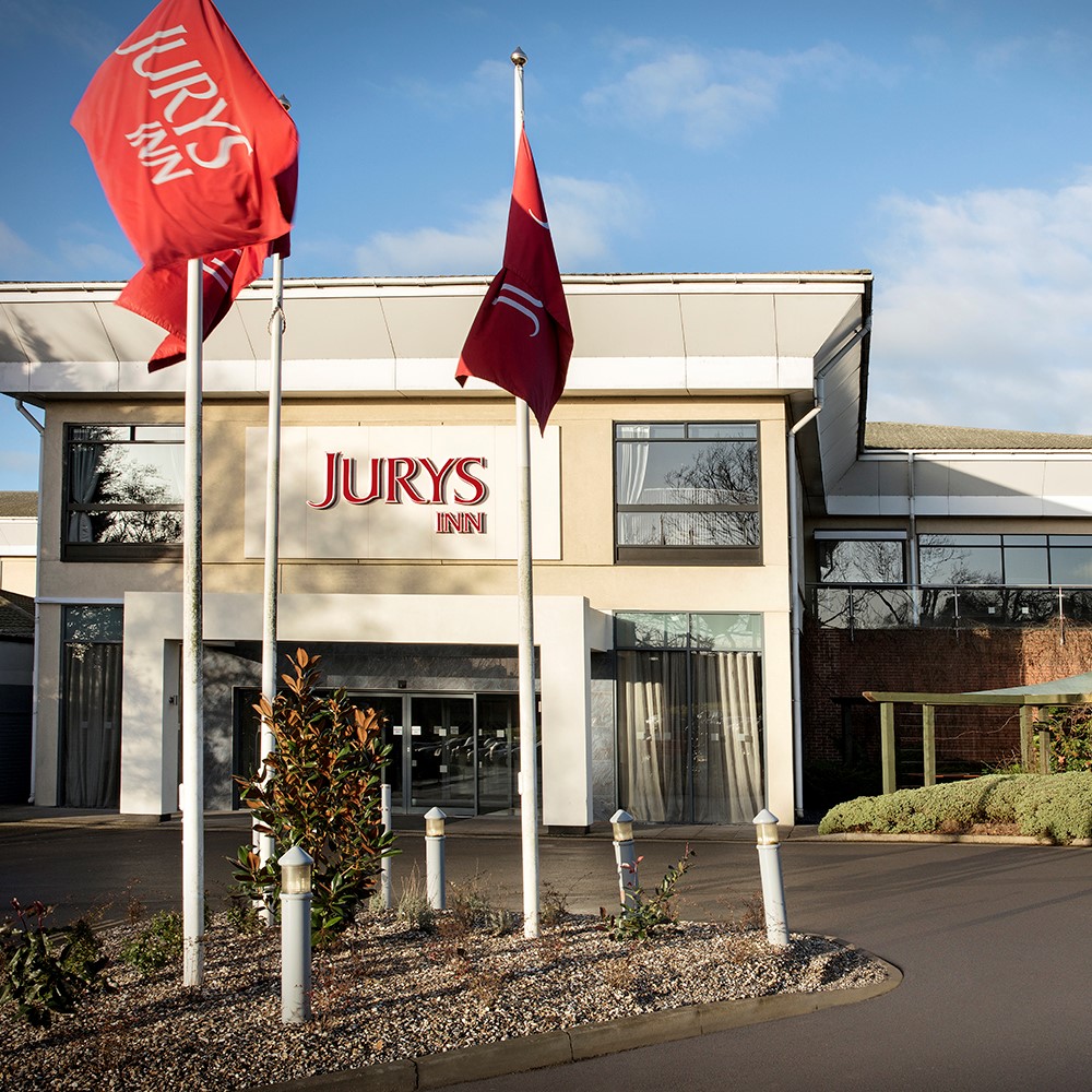 leohotelsukire's tweet photo. COMPETITION TIME!

To celebrate the return of our Christmas gift vouchers, we're giving away a £100 voucher to one lucky winner. To enter, simply:
🎁 Like this post
🤶 Retweet this post
🎄 Follow @jurysinnshotels
 
T&amp;Cs apply. Entries close at midnight on 10th December 2021. https://t.co/z8Zo7kFra0