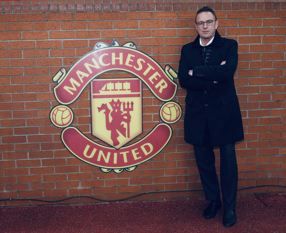 ManUtd's tweet photo. Ralf in the house! 🏠✊

#MUFC https://t.co/gsWLRPWwMo
