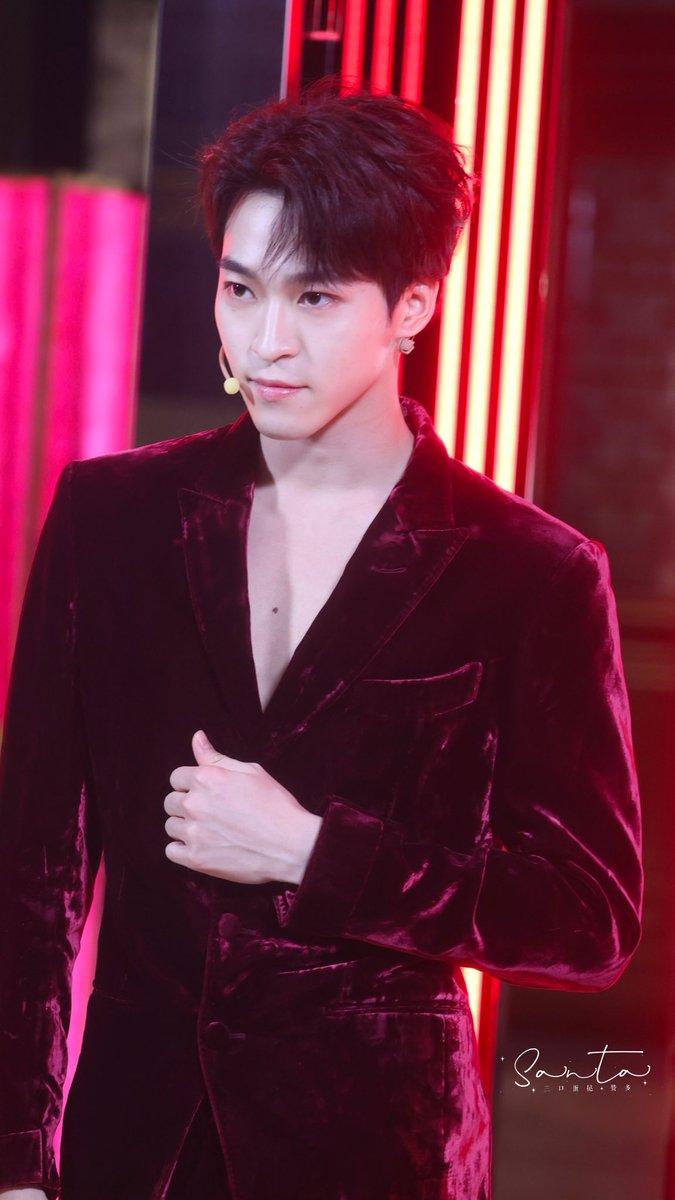 SKDT_SANTA's tweet photo. 2021.12.03TOM FORD

#INTO1Santa #SANTA #SANTA赞多 #赞多 https://t.co/evavCEbNle