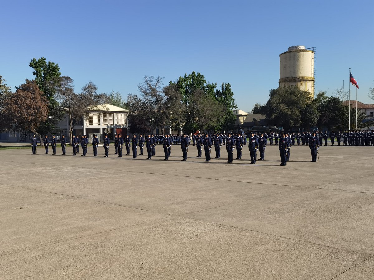 Escuela de Especialidades Fuerza Aérea de Chile tweet media