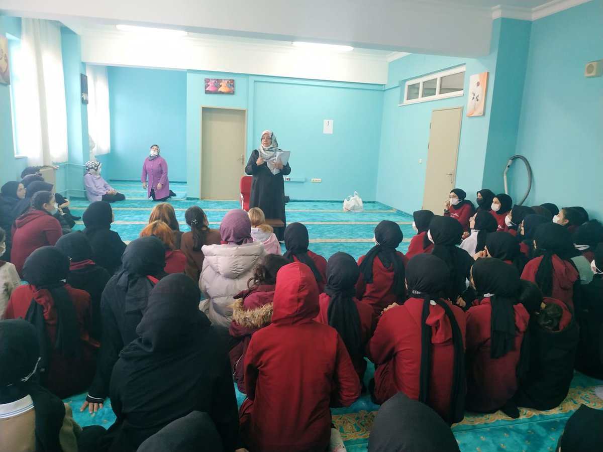 Bağcılar Müftülüğü Gençlik Koordinatörlüğü olarak gençlerle her platformda bir araya gelmeye devam ediyoruz. Bugünkü durağımızın adı Ümmü Mihcen Kız Anadolu İmam Hatip Lisesi idi.
Haberin devamı...
istanbul.diyanet.gov.tr/bagcilar/sayfa…