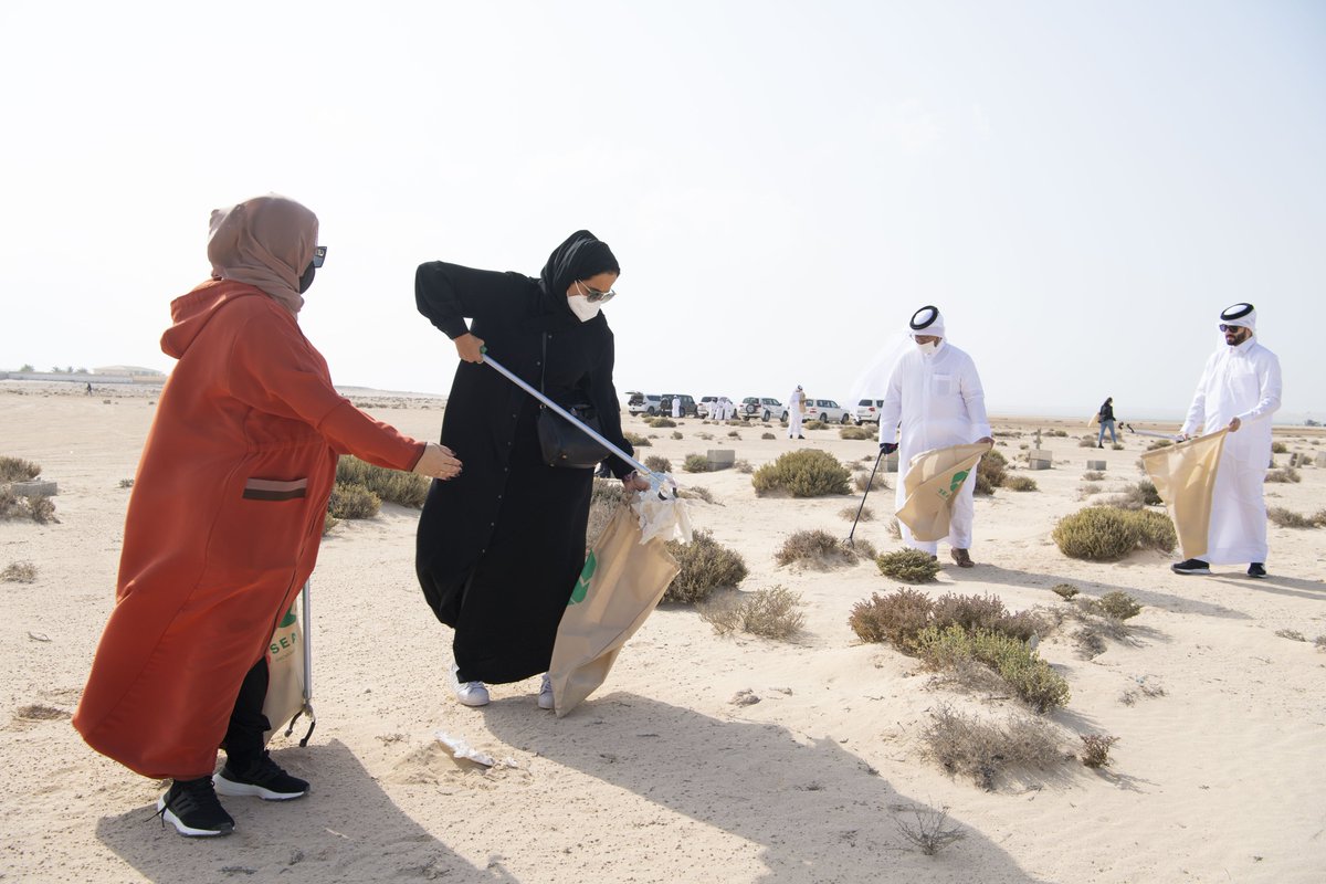 almayassahamad's tweet photo. What a great morning to #KeepQatarClean from Zekreet.
Thanks to all the volunteers and to Seashore Recycling for their efforts to protect our environment. https://t.co/LjM0alGTak