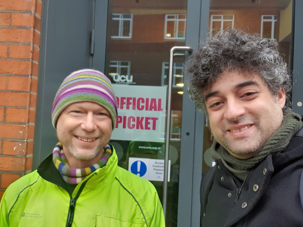 Chandler House on Strike (@chonstrike) on Twitter photo Cold, rain, and wind may be unpleasant, but it's nothing compared to the poor and declining working conditions in HE, so our spirits are high knowing what we fight for! Time for <a href="/UCL/">UCL</a> Provost Michael Spence to accept we need a genuine change in direction! #UCUstrikes <a href="/ucu/">UCU</a> <a href="/UCL_UCU/">UCL-UCU Stop the Destruction of Higher Education</a> Cold, rain, and wind may be unpleasant, but it's nothing compared to the poor and declining working conditions in HE, so our spirits are high knowing what we fight for! Time for <a href="/UCL/">UCL</a> Provost Michael Spence to accept we need a genuine change in direction! #UCUstrikes <a href="/ucu/">UCU</a> <a href="/UCL_UCU/">UCL-UCU Stop the Destruction of Higher Education</a>