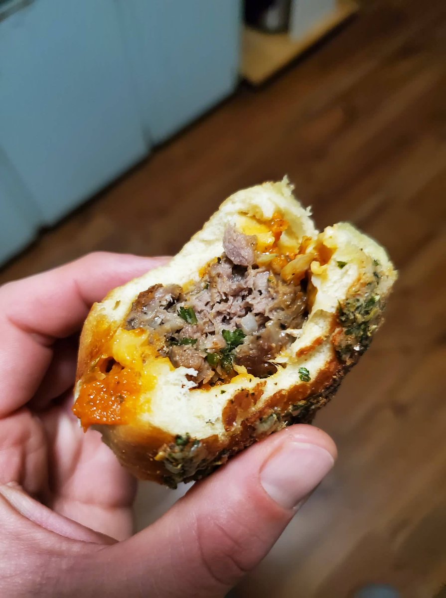 happyveg1986's tweet photo. https://t.co/gMxRywMe8f
My @ImpossibleFoods Meatball Marinara Sliders are where it's at. Juicy, saucy, melty, stringy, all the goodness. Get the #recipe
#vegetarian #vegetarianfood #vegetarianrecipes #RecipeOfTheDay #vegetarianblog #meatless #meatfree #ditchmeat #nomeat https://t.co/Di98HnMplu