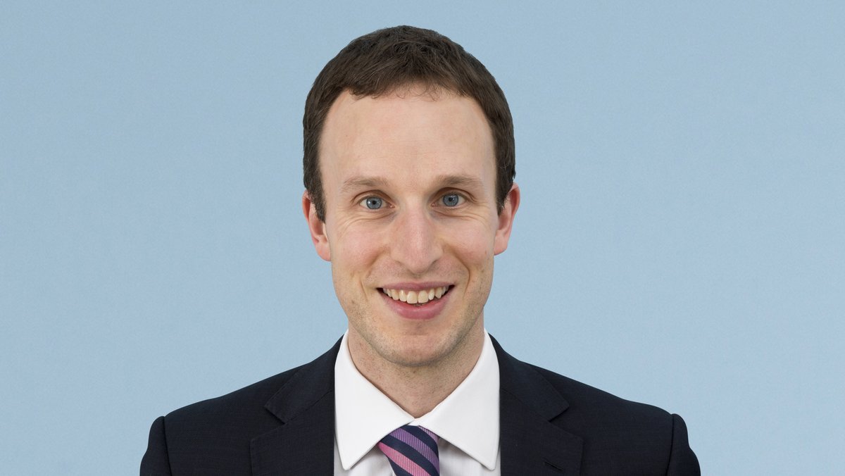 pragmaticlawyer's tweet photo. Ben Stepney from our Employment team has just confirmed he will be speaking at the HR &amp; Employment Law Conference 2022 on Tuesday 8th February, delivering a talk on ‘‘What’s on the Horizon’. To book your place, visit the website https://t.co/8XJGJxxKbZ @FBM_Training #HRELC22 https://t.co/t4mHsW80K3