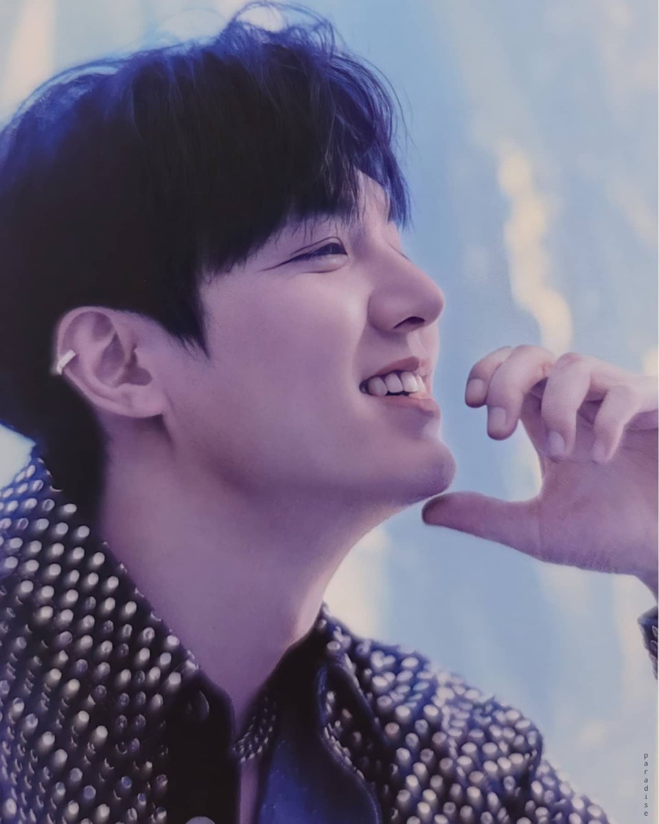 VotingLee's tweet photo. #이민호 #イミンホ #李敏镐
Lee MinHo | 2022 SEASON'S GREETINGS
It's another day when I'm impressed by brother Ho's appearance!
https://t.co/hv7K3ROxNq
One vote a day. Vote for #LeeMinHo !! https://t.co/dbmh9NbntA