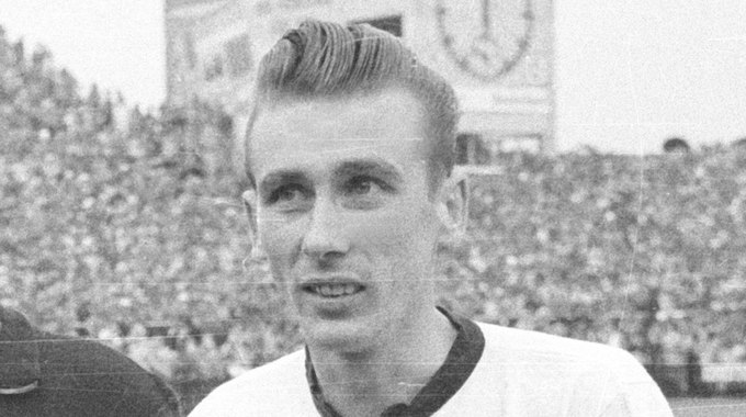 SvenVillwock's tweet photo. Adios, Horst #Eckel.
Der Fußball-Weltmeister von 1954 war der letzte noch lebende Spieler der Final-Elf um Trainer Sepp #Herberger.
#DFB #WM1954 #WunderVonBern https://t.co/1gpAW1NCU9