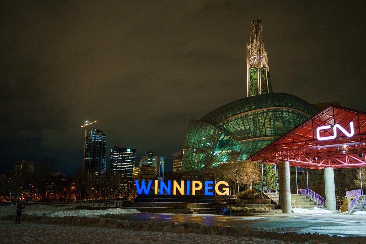Brian Bowman (@briantdbowman) on Twitter photo Letβs see your Blue & Gold, Winnipeg! The #WinnipegSign is proudly lit for the weekend in support of our <a href="/Wpg_BlueBombers/">Winnipeg Blue Bombers</a>. #ForTheW @cfl Letβs see your Blue & Gold, Winnipeg! The #WinnipegSign is proudly lit for the weekend in support of our <a href="/Wpg_BlueBombers/">Winnipeg Blue Bombers</a>. #ForTheW @cfl