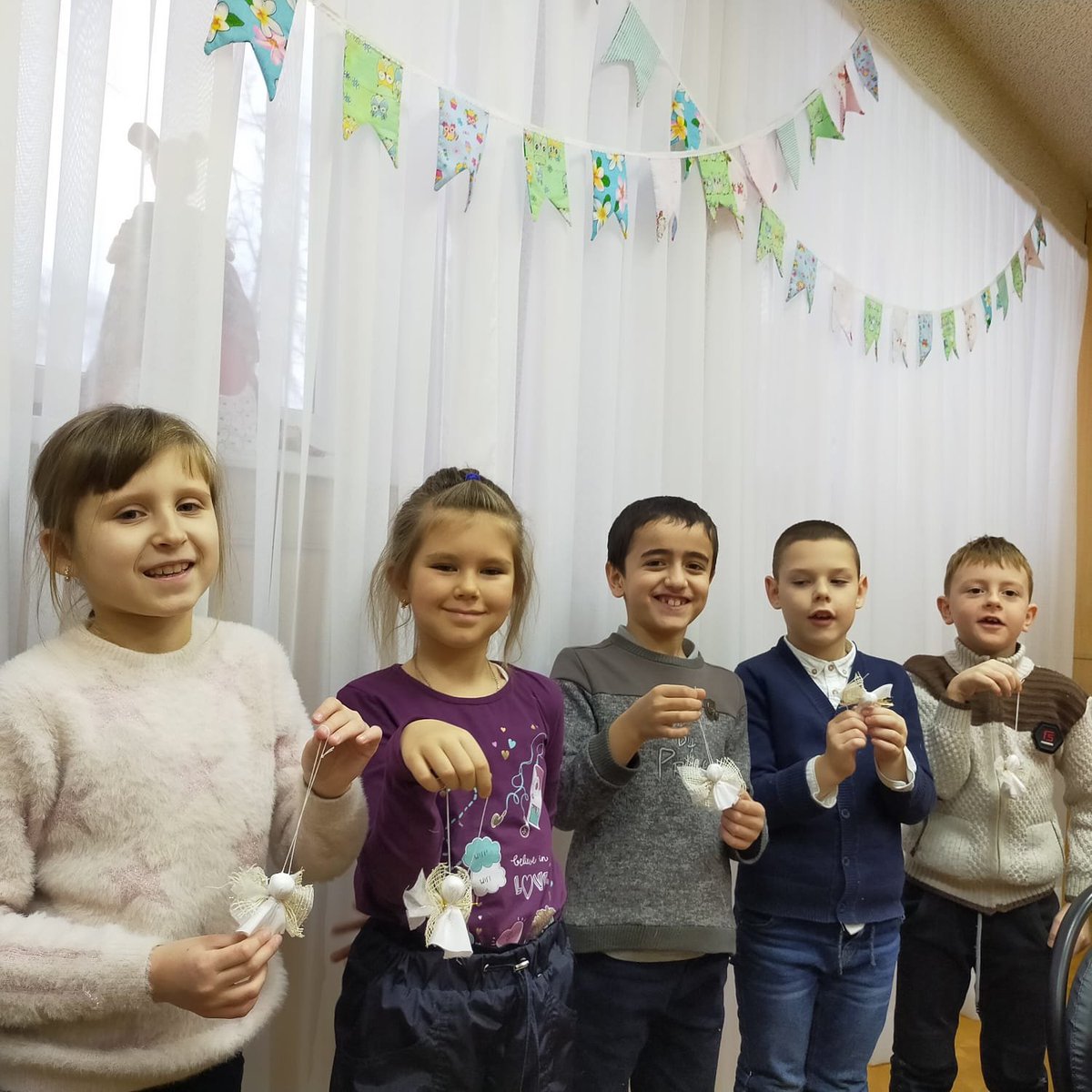 strigo_s's tweet photo. @Tularegion71 @Suvorov_obr 

В группе "Кукольные забавы" объединения "Формула рукоделия" продолжают делать украшения на ёлку. В этот раз - волшебный ангел в узелковой технике.

Педагог - Ветчинникова Маргарита Анатольевна. https://t.co/77rCFmR58v