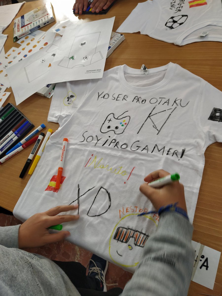 Continuamos enseñando y aprendiendo junto a @DinaGMarisol  <a href="/Ayto_Castilblan/">Ayto Castilblanco</a> <a href="/RedGuadalinfo/">Vuela Guadalinfo</a>