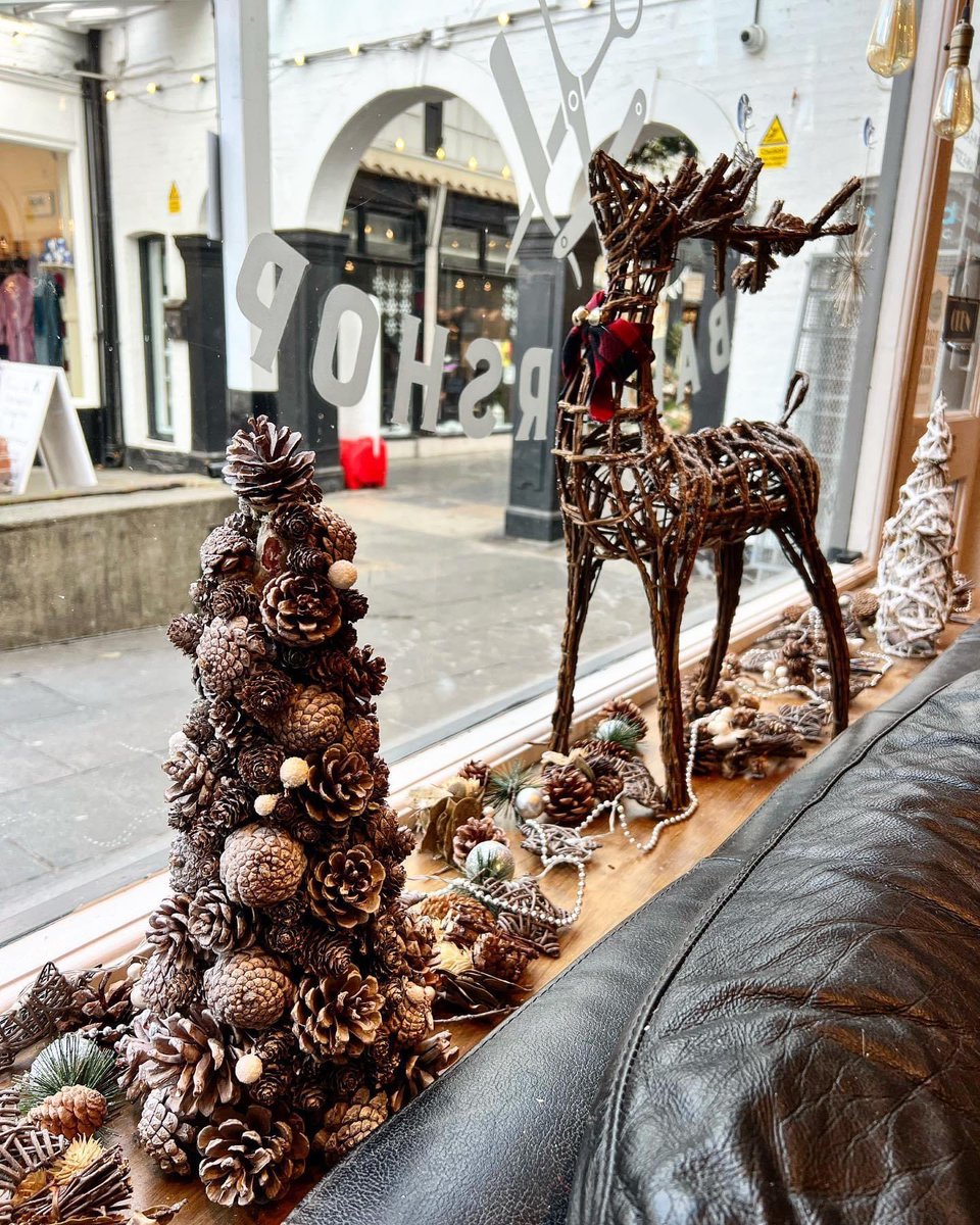 CollusionBarber's tweet image. Christmas Feels🎄
*Don’t for get Mandatory Masks are back too! 😷 

#covid19update #mandatorymask #collusionbarbers #hitchin #hitchinbarbers #hitchinbarbershop