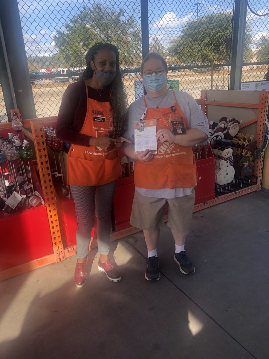 Nice job Ellen our tool rental associate and back up cashier for always showing your support in the aisle and at the register #sheGETSIt! <a href="/ShantelNicole18/">Shantel Delemenea</a> <a href="/JamieRenee_30/">JamieRenee</a> <a href="/365Slidell/">Slidell HD 365</a> <a href="/ChrisDurand_HD/">Chris Durand</a>