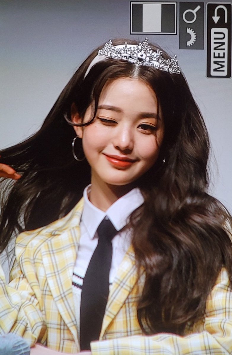 izone_and_one's tweet photo. 211203 원영 팬싸인회 프리뷰
#IVE #아이브
#WONYOUNG #원영 #장원영 https://t.co/kye9QvL1z7