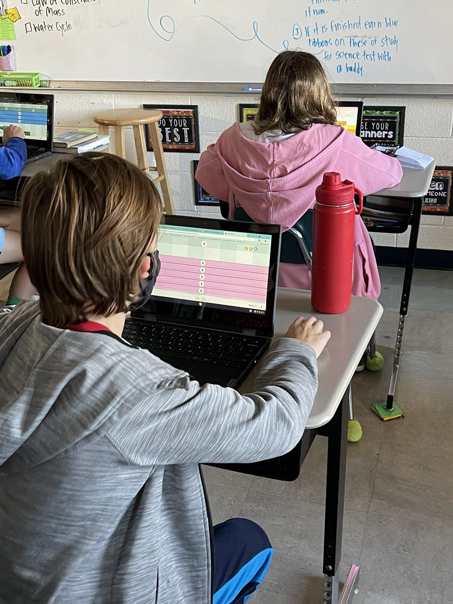 MsMcArthur_MPMS's tweet photo. π in on our new math program #stickandsplit! Learning math facts & having fun along the way! Overheard in room 109: βIβm gonna play this all weekend!β And Iβm kinda ok with it! @G8rAli @HESSPLASH https://t.co/rtoWMZQ7FE