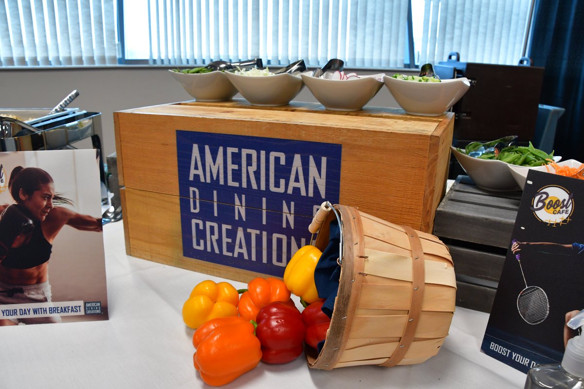 SyracuseAirport's tweet photo. Thank you to @DiningCreations for holding a great tasting event for airport staffers earlier this week! The event introduced new concepts that will soon be rolled out for the traveling public here at #SYR. ✈️🍲🧑‍🍳
#Syracuse #Airport #Concessions https://t.co/NSNpQZS9q3
