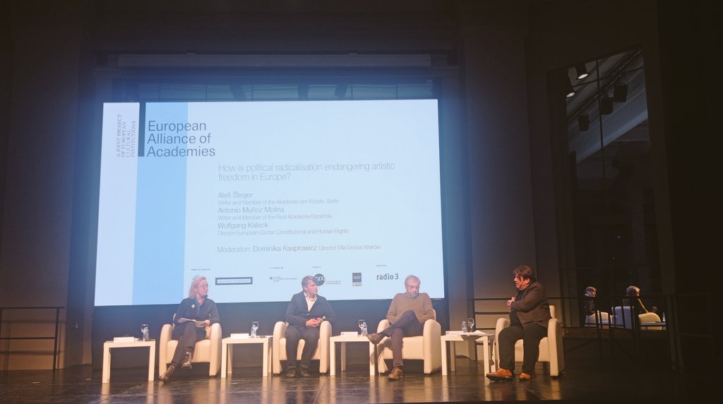 The different perspectives of artistic freedom and who is responsible for it, in a complex panel moderated by Dominika Kasprowicz at #AllianceOfAcademies @AdK_Berlin @cbamadrid