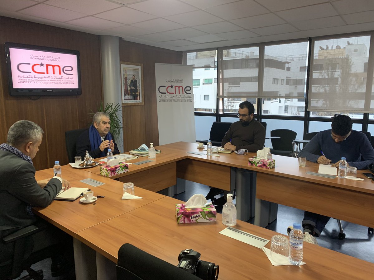 MoKasajima's tweet photo. Replacer la #migration dans le contexte de la #mobilité #globale et interroger les interactions suscitées par les #diaspora de #Belgique 🇧🇪 et du #Maroc 🇲🇦 Échanges très riches avec @DrissElyazami président du @ccmeinfos https://t.co/rGAHpk1T4E