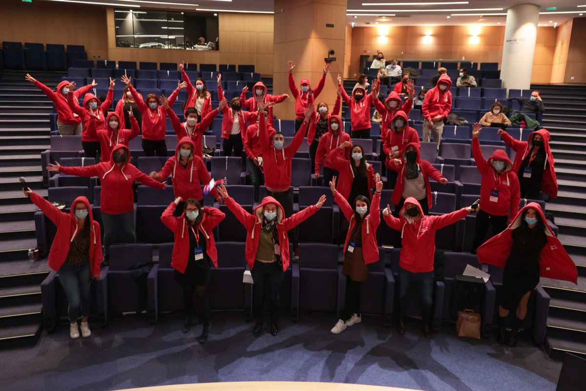 allianzfrance's tweet photo. Fin du Hackathon @allianzfrance : 1 semaine pleine de travail et de développement IT qui s'achève avec de belles réalisations et des nouveaux projets concrets autour de la #cyber #sécurité. Merci à tous nos #Allianzers et aux experts pour leur énergie ! 👏 https://t.co/W83fapdFcA
