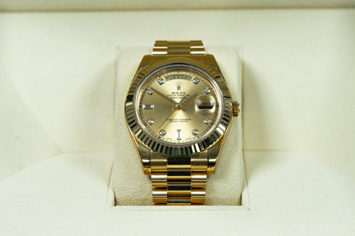 wc_auction's tweet photo. ENDING SOON!
2015 Rolex Day Date II
This 2015 Rolex Day-Date II dials up the wrist presence with its yellow gold case and bracelet plus a diamond-set dial.
https://t.co/UZat94badI
#Rolex #DayDateII #WatchCollecting https://t.co/3dQzlWjL0r
