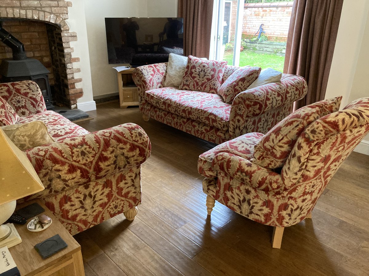 HomeoftheSofa's tweet photo. This room is now complete with the stunning group of @tetradsofas Elgar sofas and chair in time for a cosy weekend in front of the log burner.

Find out more by visiting us in our showroom or at https://t.co/cQOtIq8UZD

#stratforduponavon #cotswolds #tetradsofa #newsofa https://t.co/FNM4cx9Tu1