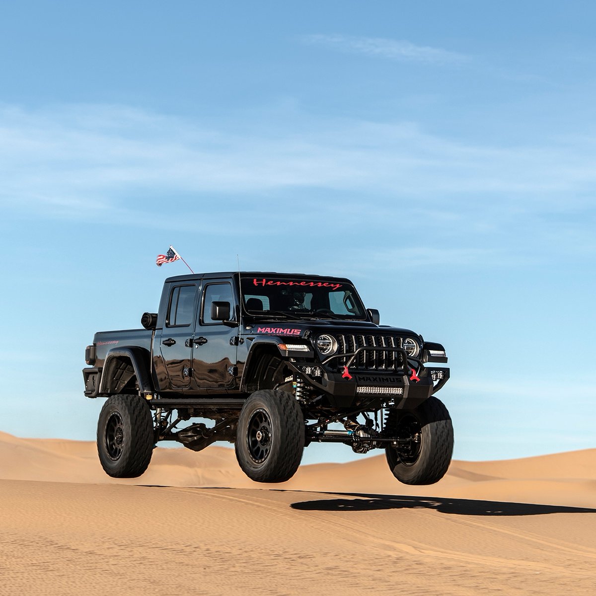 HennesseyPerf's tweet photo. HELLO there Hennessey Gladiator.. This powerful beast is ready to take over the streets 🍽 🤧

#hennessey #jeep #jeepgladiator #jeepjeep #jeeplife #maximus #jeeptruck #offroading #offroadinggoals https://t.co/nPqomDK9Ee