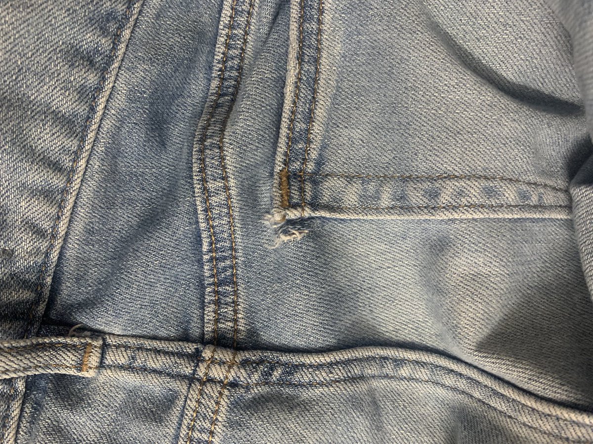 vrtv2006's tweet photo. @UniqloIn  BAD MATERIAL USED IN JEANS. Got ripped in just 2 months from same place and for both the jeans.  Enquiry 02765107. CC saying washing issue but strange there is no washing label on both jeans. Same feedback from different customer for same jeans on website. https://t.co/1BKnTeRXWH