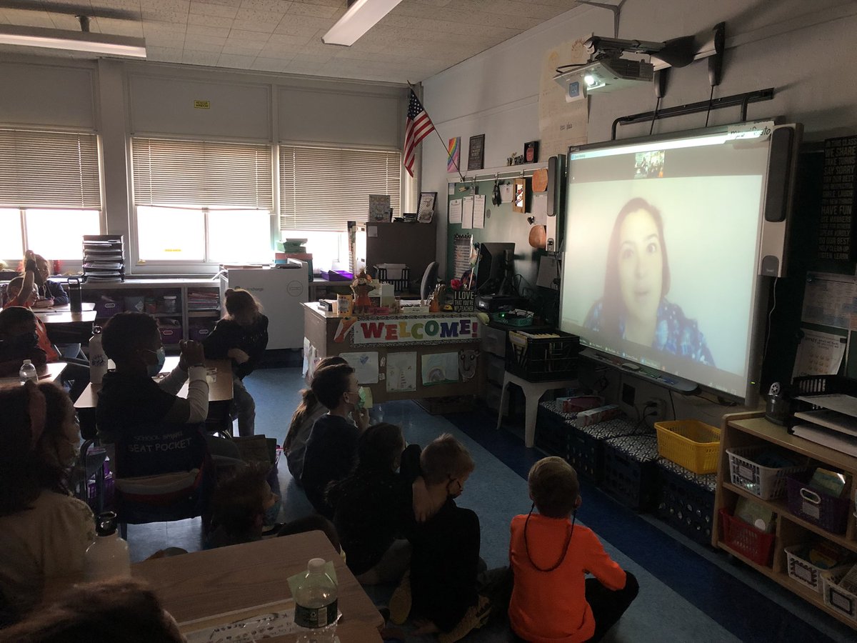 purteaching's tweet image. A HUGE thank you to Mrs. Wiesenberg for Zooming into our class to teach us about Hanukkah! The students had so much fun doing Hanukkah math! 🕎 @ParkPrideNB