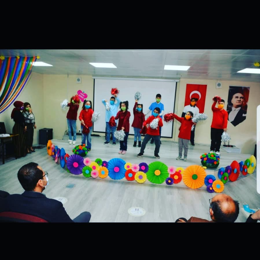 MelekYl12593281's tweet photo. Bizi biz yapan, kolumuz, gözümüz, kulağımız değil kalbimizdir. Zihnimizdeki ve gönlümüzdeki engelleri kaldıralım.
#Sadece #bir #gün #değil #her #gün #engellerin #farkında #ol
#yeryüzümeleklerim ❤❤ https://t.co/qJgBMWuAFU
