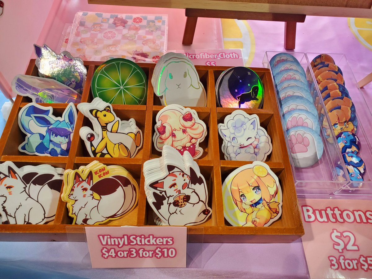 LemonCremeS's tweet photo. 🍋Come see us at MFF dealer tables L6-7! Hall opens at 1PM

#MFF2021 #MFF https://t.co/Iyxl66CTpG