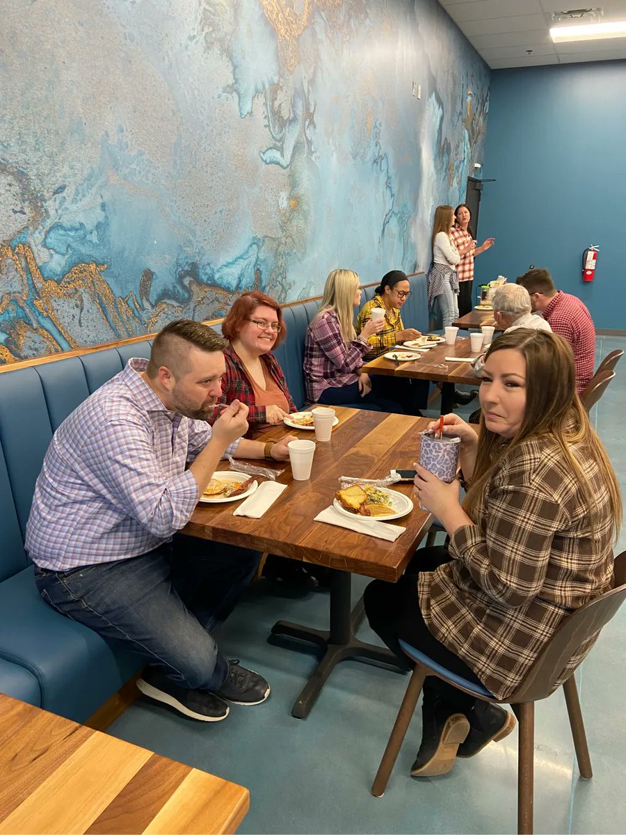 team_basys's tweet photo. Flannel and Flapjacks was a BIG hit at BASYS. #goodmorning #breakfast #breakfastatwork #flannel #flapjacks #career #culture https://t.co/yMo1xGEvcP
