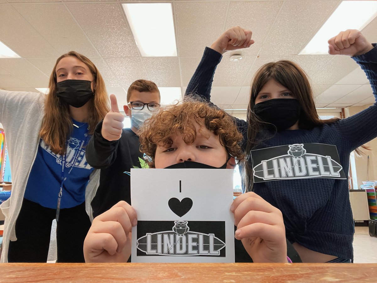 Happy Lindell Spirit Day! We 💙 Lindell! #lbleads <a href="/LBSchoolsNY/">LongBeachSchools</a> <a href="/Jennifer_LynnP/">Jennifer Pullara</a> <a href="/MsMcGovernLB/">Anna McGovern</a> <a href="/LindellPTA/">LindellPTA</a> <a href="/RomanelliPaul/">Paul Romanelli, Ed.D.</a>