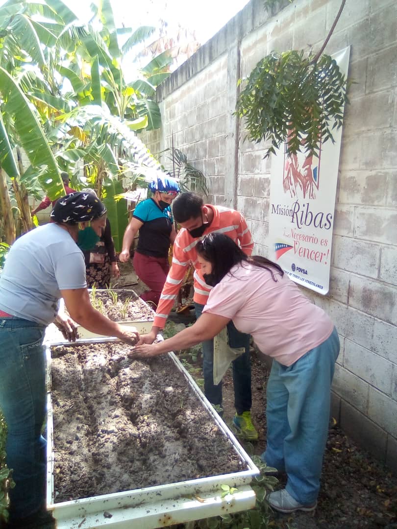 RibasMcay's tweet photo. U.E.M.R.Luis Mariano Rivera #Viernes #3nov  @misionribasarag @Landaetajulia @Mayiacosta @NicolasMaduro https://t.co/apb21odnFW