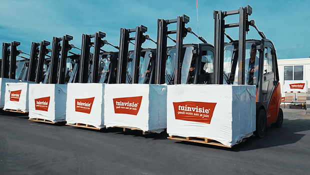 Ter versterking van ons team in #Enter zijn wij op zoek naar een #heftruckchauffeur. Ben jij toe aan een nieuwe #baan als heftruckchauffeur? Dan zijn wij op zoek naar jou! Bekijk de vacature: bit.ly/3ohAUz5