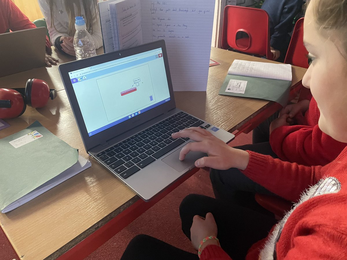 MaundeneSchool's tweet photo. Jays have been exploring @purpleMash this afternoon. They are using 2Connect to create a concept map before writing a non-chronological report about David Attenborough. #Computing #purplemash https://t.co/xhcrHRHWln