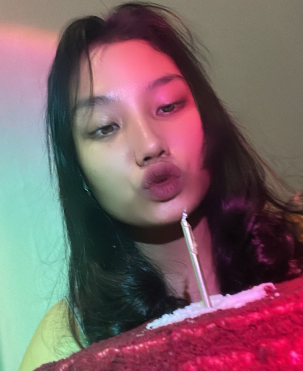 alis tweet media