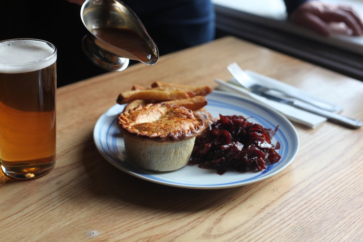 The Ladybower Inn tweet media