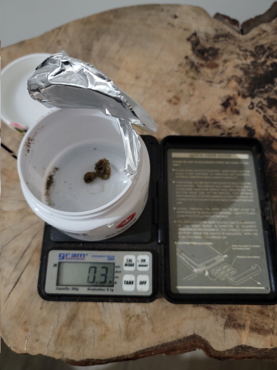 MrMontytex's tweet photo. Good morning @ExploreHavenSt, I hope you slept well. Me on the other hand - did not. Was hoping to smoke some cannabis of yours last night, but instead received 0.3g of over one year old scrap.. care to comment? https://t.co/hWmSPQAGxd