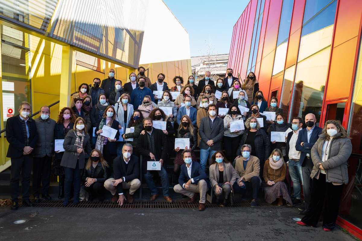 CiudadAumentada's tweet photo. Ayer pudimos poner el broche de oro al Programa #SherpasDigitales de Las Rozas donde hemos podido trabajar en la digitalización de más de 70 comercios locales del municipio.

Gracias a @LasRozasInnova por su confianza en nuestro trabajo. ¡Apoyamos al comercio local!

#LasRozas https://t.co/hwLQG0tKrE
