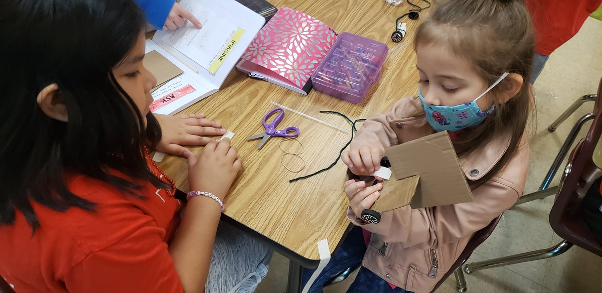 ccsd_wasdin's tweet photo. Helping complete a culminating STEM Toy build with our Kindergarten D.E.A.T partners.  @KTeamDarnell #STEM #STEMeducation #sixtribesONEnation #ROWTAG #rigor #EDP #improve @CherokeeSchools @ClarkCreekSTEM @TeachingSTEM @STEMGeorgia @STEMEduc https://t.co/XruBsE5FGe
