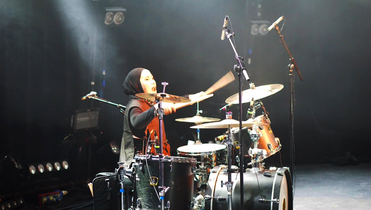 Last night at <a href="/Botanique/">Botanique</a> was amazing 🇧🇪

Thank you so much for the love and the double encore! And it was <a href="/VobWidi/">Widi VoB</a>’s birthday too! 🎉
 
Special thanks to Ambassador Andri Hadi and the <a href="/indonesiainbxl/">Indonesian Embassy Brussels</a> team for watching!
 
#VOB
#VoiceOfBaceprot
#FightDreamBelieveEuropeanTour2021