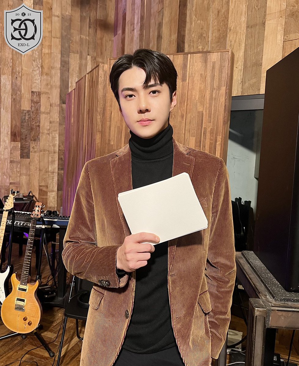 baekiosh's tweet photo. Actualización de Sehun en Lyns!! Hoy Sehun asistió como MC en el showcase de ‘Prayer’, canción escrita por Chanyeol ¡felicidades, lo hiciste excelente! 🥺🤎 https://t.co/sboghQtVpe
