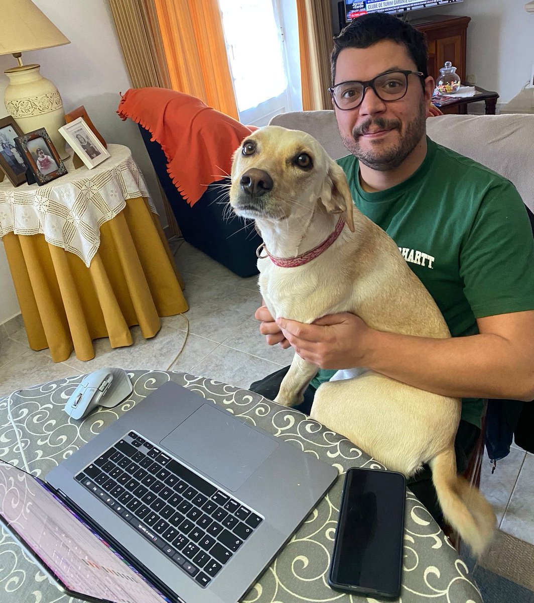 JGOliveira's tweet photo. Making work fun @WeAreCisco #CiscoPets https://t.co/ChC8akJpMY