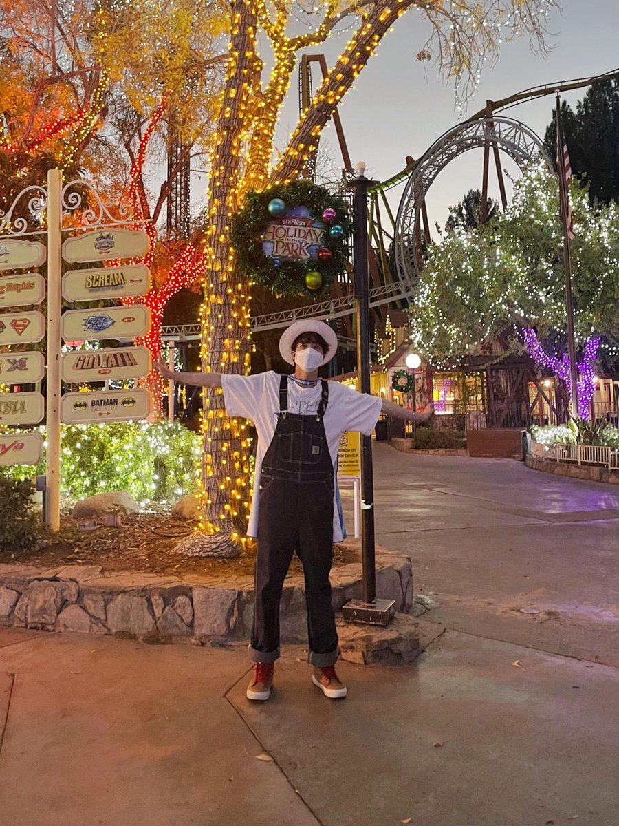 KSiangui's tweet photo. @BTS_twt Im so thankful that ure the among of older but act like a maknae 😂 #Jin Happy Bday #KimSeokjin 
#JINDAY #jinepiphany https://t.co/FGCwgeBZK4